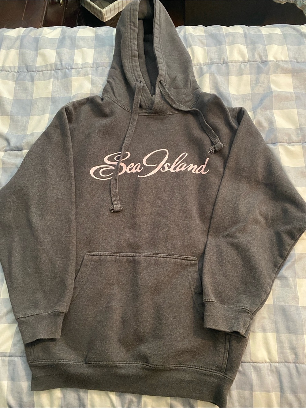 Sea Island Women's Pullover Hoodie in Charcoal Gray
